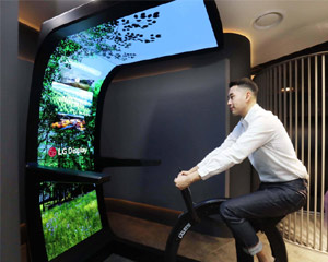 LG디스플레이, CES 2022에서 휘어지는 OLED 솔루션 공개